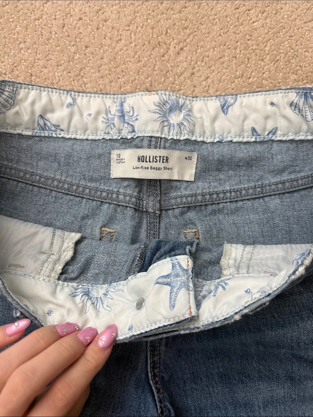 Hollister Low Rise Baggy Short with coastal fold over waist